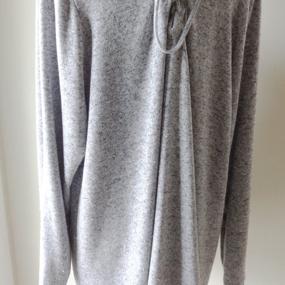 TORRID Ladies Gray Top Size 4X - Picture 7 of 12